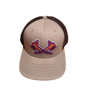 Atlanta Braves Trucker Snapback Hat Gray Front Black Mesh Double Tomahawk Logo